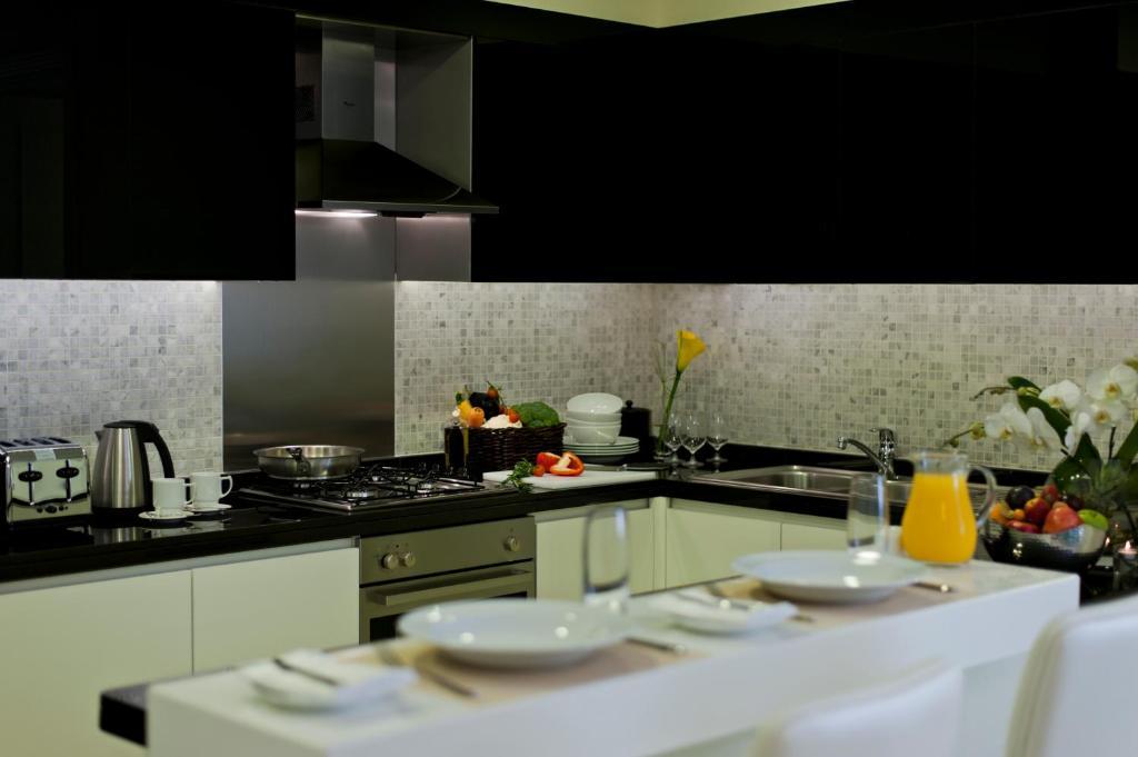 One Bedroom City View King with kitchenette and Private Balcony